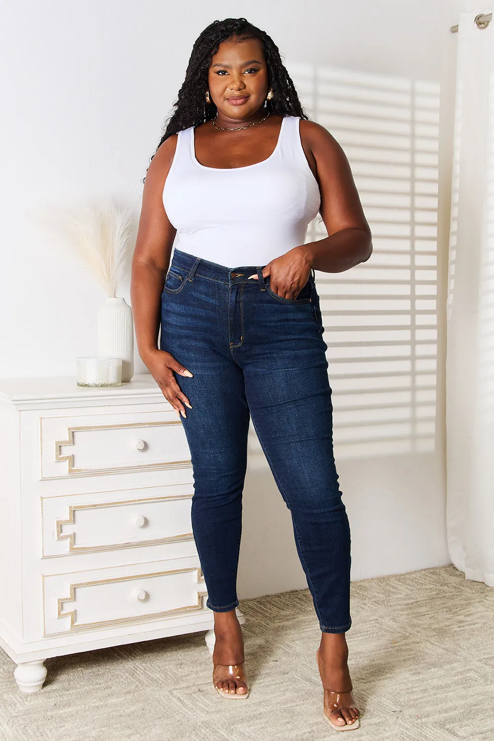 *APP EXCLUSIVE* Judy Blue Skinny Jeans with Pockets