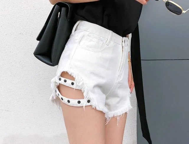 Rivet Denim Loose Shorts