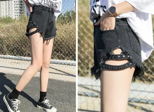 Rivet Denim Loose Shorts