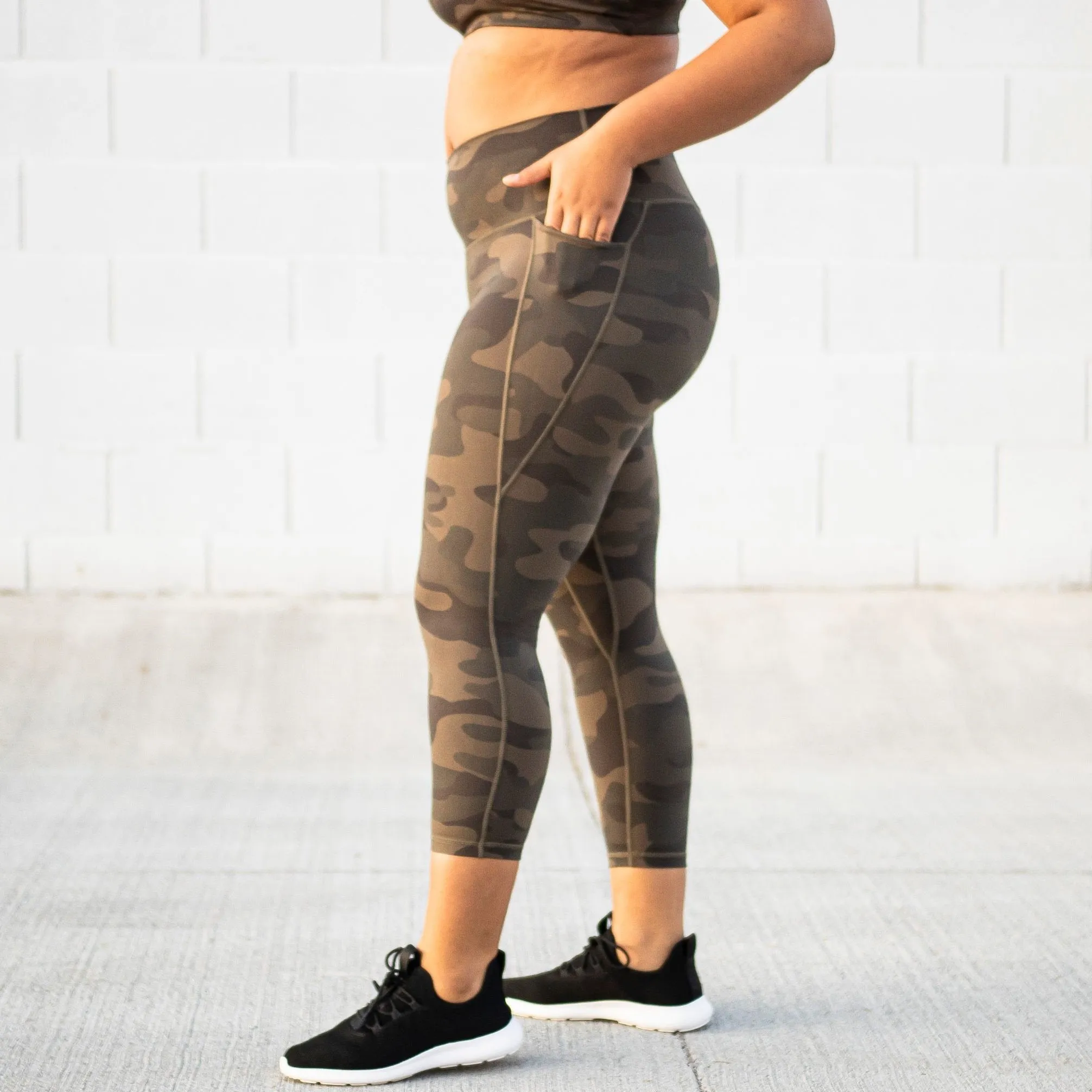 Shakti 7/8 Capris - Camo