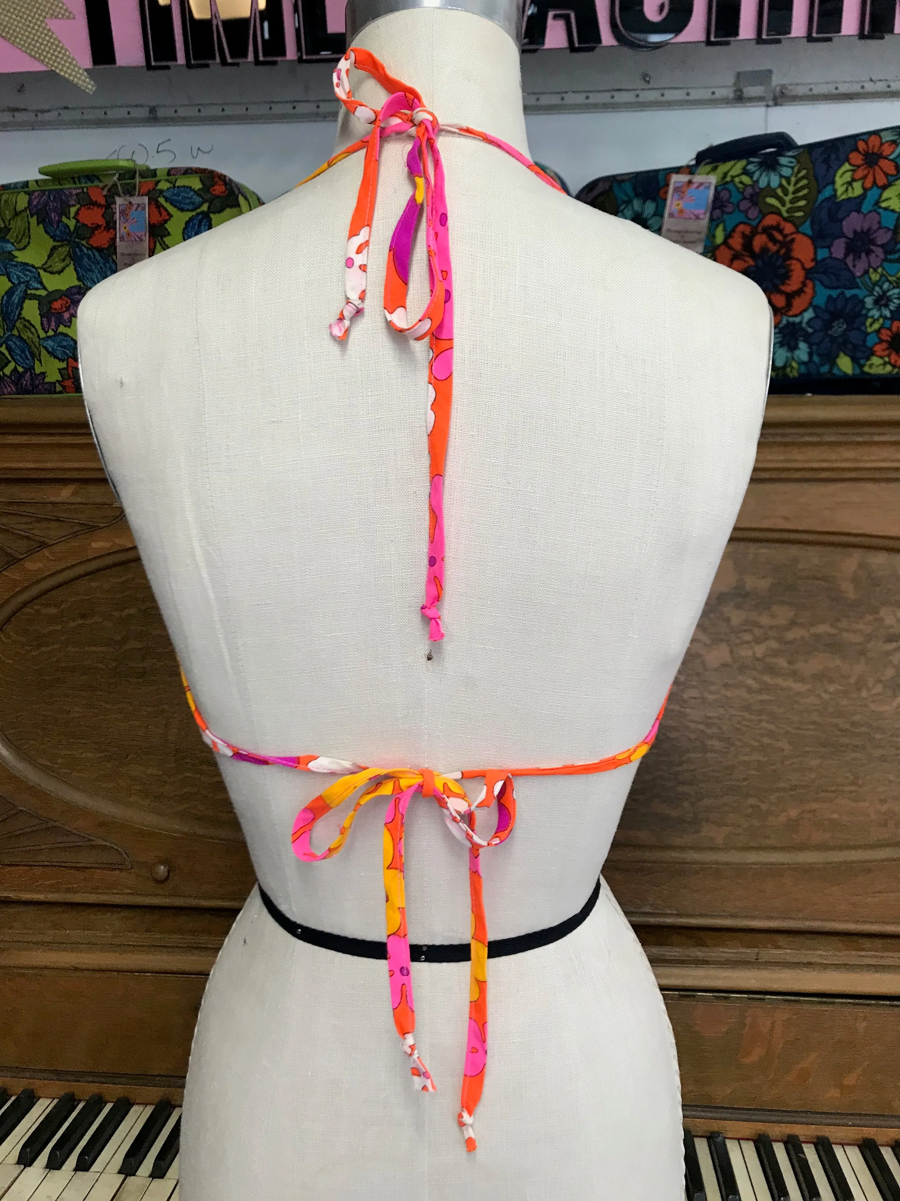 Vintage 60s | Psycheldelic Day Glo Mod Flower Power Bralette Bikini Top | C D